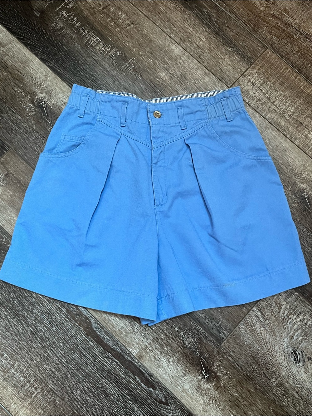 90s Dockers mom shorts